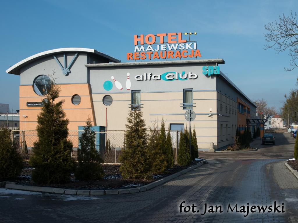 Majewski Hotel & Spa Мальборк Экстерьер фото